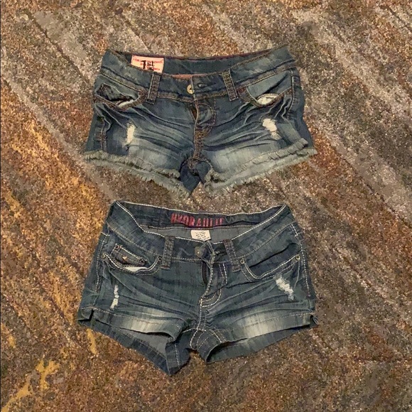 Shorts - Picture 1 of 9